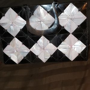 Black and White Shell Shiraleah Handbag